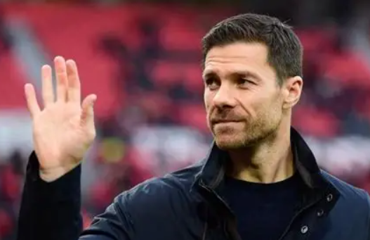 皇馬主帥哈維-阿隆索賽前談國家德比：聚焦比賽，蓄勢待發(fā)