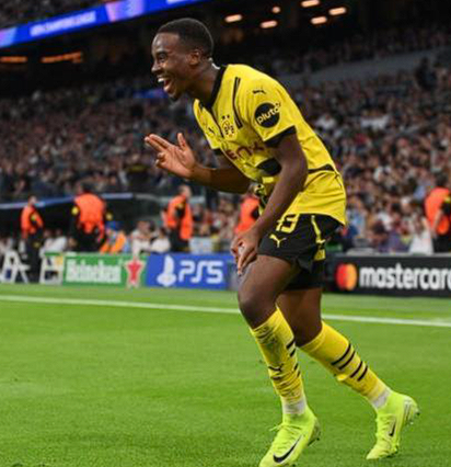 聯(lián)賽杯激戰(zhàn)：吉滕斯閃耀，切爾西險勝狼隊