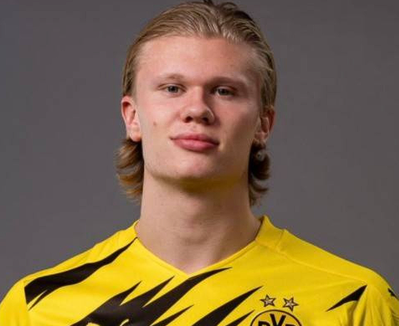 近日，西班牙足球轉(zhuǎn)會(huì)市場傳出了一則備受矚目的消息，皇馬與挪威鋒線新星哈蘭德之間的轉(zhuǎn)會(huì)傳聞引發(fā)了廣泛關(guān)注。據(jù)西班牙知名記者Jorge Pic&oacute;n在相關(guān)渠道透露，這一傳聞并非毫無根據(jù)的猜測。 從哈蘭德本人的意愿來看，有可靠消息源&mdash;&mdash;哈蘭德身邊人士證實(shí)，這位年輕且極具天賦的球員內(nèi)心深處十分渴望能夠身披皇馬的白色戰(zhàn)袍，為這支<a href='https://www.m.temos-conference.com/news/tag/284.html' style='color: blue;'>西甲</a>豪門效力。哈蘭德作為當(dāng)今足壇備受矚目的新生代前鋒，其出色的身體素質(zhì)、門前嗅覺以及強(qiáng)大的得分能力，使他成為了眾多豪門俱樂部覬覦的對象。而皇馬，作為歐洲足壇的頂級(jí)豪門，擁有悠久的歷史、輝煌的戰(zhàn)績以及龐大的球迷基礎(chǔ)，對于任何有追求的球員來說，都具有極大的吸引力。 與此同時(shí)，西班牙媒體還報(bào)道了另一則與皇馬陣容變動(dòng)相關(guān)的消息。如果皇馬陣中的巴西球星維尼修斯選擇離開球隊(duì)，那么皇馬管理層極有可能將引進(jìn)哈蘭德作為重要的補(bǔ)強(qiáng)舉措。Jorge Pic&oacute;n在播客節(jié)目中進(jìn)一步闡述了相關(guān)情況，他提到哈蘭德的經(jīng)紀(jì)人皮門塔曾多次公開強(qiáng)調(diào)，球員在職業(yè)生涯的規(guī)劃上擁有高度的自主權(quán)，他掌控著自己的命運(yùn)走向。并且，哈蘭德與曼城之間存在解約金條款這一特殊情況，盡管目前該條款的具體金額尚未向外界公布，但這無疑為哈蘭德未來的轉(zhuǎn)會(huì)提供了一種潛在的可能性。 Jorge Pic&oacute;n還針對哈蘭德加盟皇馬的可能性與維尼修斯的處境之間的關(guān)系發(fā)表了看法。他指出，目前維尼修斯并未完全拒絕與皇馬續(xù)約，雙方都秉持著積極的態(tài)度，相信能夠達(dá)成新的協(xié)議。然而，一旦維尼修斯最終決定留隊(duì)，那么哈蘭德加盟皇馬的可能性將會(huì)大幅降低。畢竟，皇馬在陣容構(gòu)建上需要綜合考慮多個(gè)因素，包括球員的位置、戰(zhàn)術(shù)體系以及薪資結(jié)構(gòu)等。 綜上所述，皇馬與哈蘭德之間的轉(zhuǎn)會(huì)傳聞并非空穴來風(fēng)，它涉及到球員的個(gè)人意愿、俱樂部的陣容規(guī)劃以及復(fù)雜的轉(zhuǎn)會(huì)條款等多個(gè)方面。未來，這一傳聞將如何發(fā)展，哈蘭德是否會(huì)真的披上皇馬的戰(zhàn)袍，值得我們持續(xù)關(guān)注。