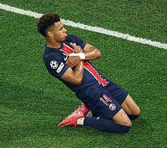 巴黎圣日耳曼鋒將杜埃傷情動態(tài)與賽事影響分析