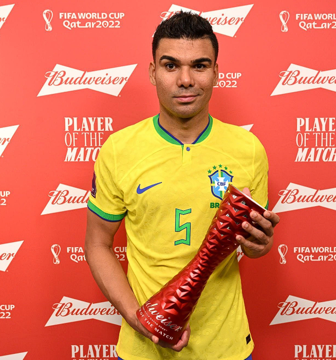 曼聯(lián)中場(chǎng)卡塞米羅：合約將至，未來(lái)何去何從