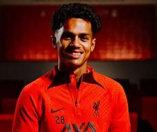 利茲聯(lián)冬窗引援遇阻：卡瓦略加盟可能性微，目光轉(zhuǎn)向他處