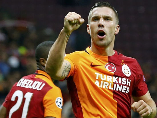 青春風暴鏖戰(zhàn)鐵血防線，阿賈克斯主場爭勝