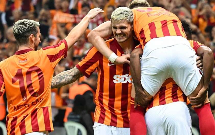 青春風暴VS鐵血防線，阿賈克斯主場爭勝