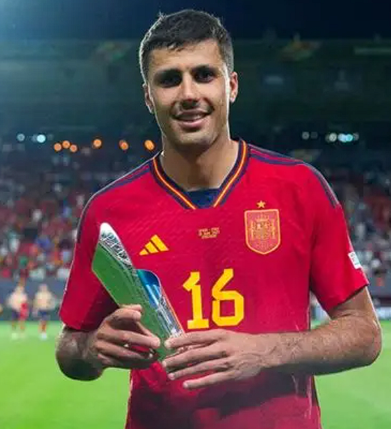 瓜帥看好羅德里賽季后程發(fā)力，傷病疑云籠罩其未來走向