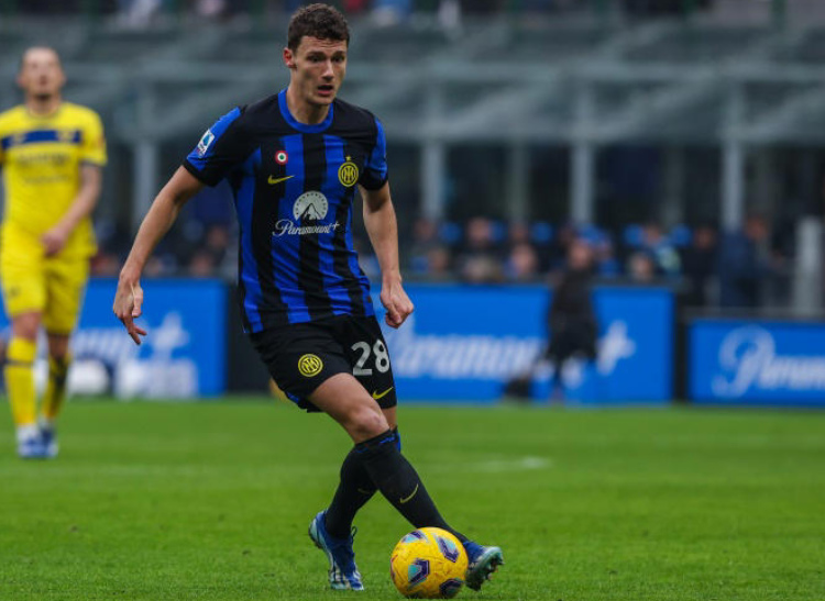 德澤爾比談帕瓦爾：狀態(tài)掙扎，需冷靜調(diào)整以重返國家隊