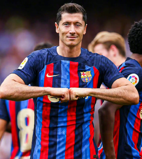 <a href='https://www.m.temos-conference.com/news/tag/284.html' style='color: blue;'>西甲</a>激戰(zhàn)巴薩客場(chǎng)告捷，萊萬(wàn)帽子戲法后暢談賽后心得