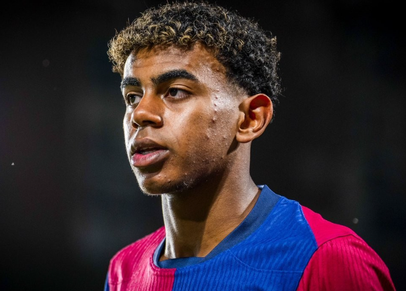 庫(kù)庫(kù)雷利亞專訪：談西班牙國(guó)家隊(duì)前景、亞馬爾情況與歐冠對(duì)陣巴薩