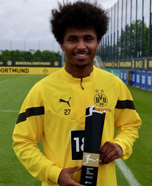 曼聯(lián)接觸阿德耶米經(jīng)紀(jì)人，多特面臨球員去留挑戰(zhàn)