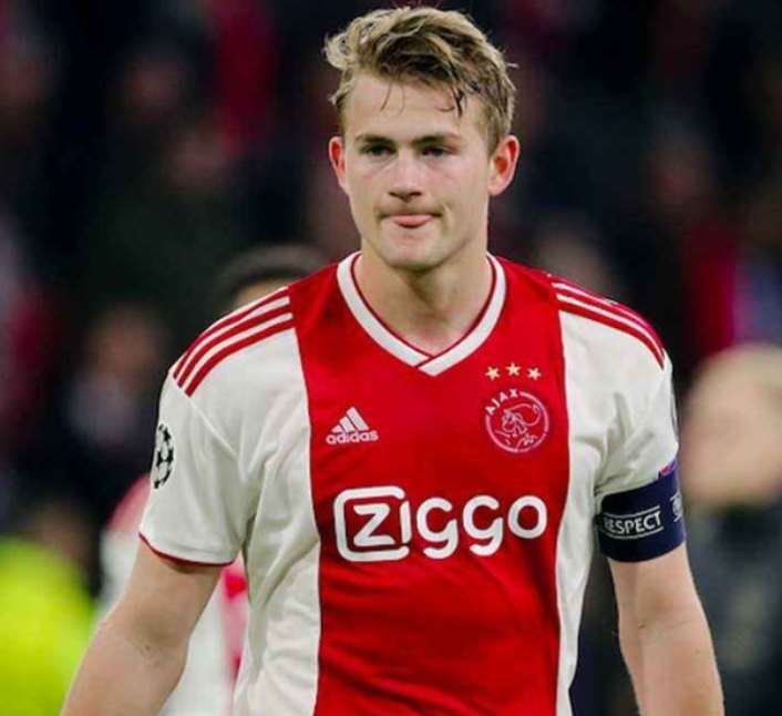 德里赫特：從低谷中崛起，于競(jìng)爭(zhēng)中奮進(jìn)