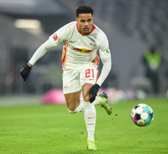 荷蘭隊(duì)官方通報(bào)：賈斯汀&middot;克魯伊維特世預(yù)賽受傷，提前歸隊(duì)療養(yǎng)