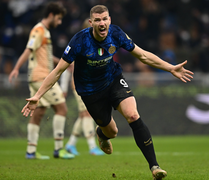 波黑世預(yù)賽強(qiáng)勢(shì)突圍：哲科寶刀未老，附加賽席位提前落袋