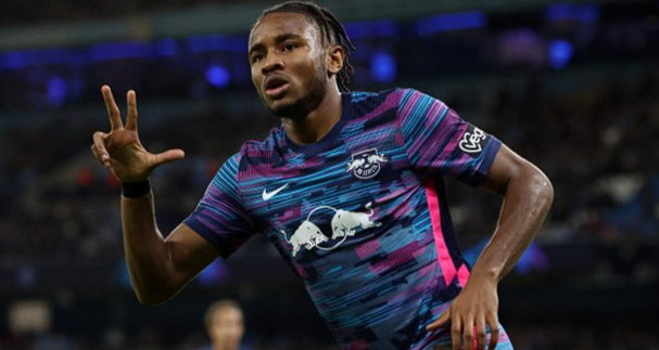 曼聯轉會決策：基于球員狀況的審慎考量