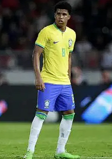 桑托斯閃耀賽場(chǎng)：切爾西客勝伯恩利的關(guān)鍵力量