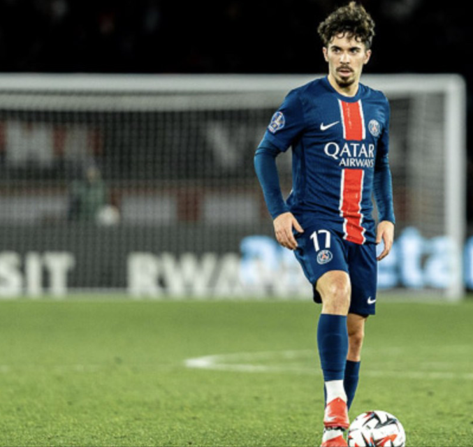 歐冠激戰(zhàn)：維蒂尼亞帽子戲法助力巴黎逆轉(zhuǎn)，暢談賽場(chǎng)感悟