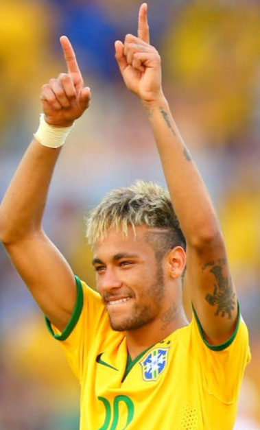 桑托斯賽前訓練動態(tài)：內(nèi)馬爾狀態(tài)向好，出戰(zhàn)成疑者僅埃斯科瓦爾