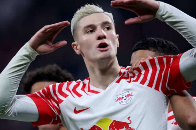 曼聯(lián)賽前傷病動態(tài)：德里赫特、舍什科、馬奎爾情況受關(guān)注