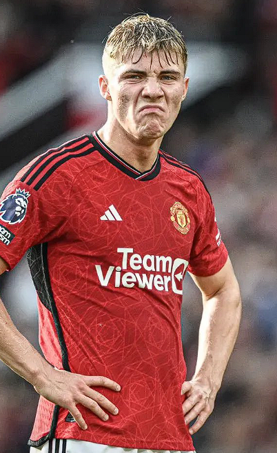 霍伊倫專訪：轉(zhuǎn)會、成長與榜樣&mdash;&mdash;聚焦那不勒斯新星的多元心聲